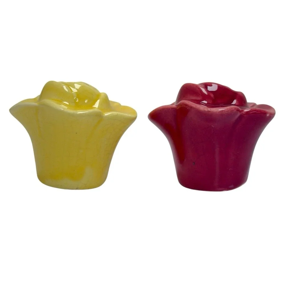 Vintage Ceramic Rose Bud Floral Salt & Pepper Shaker Set W/‎ Base & Stopper MCM